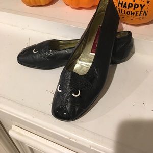 Carel vintage kitty flats